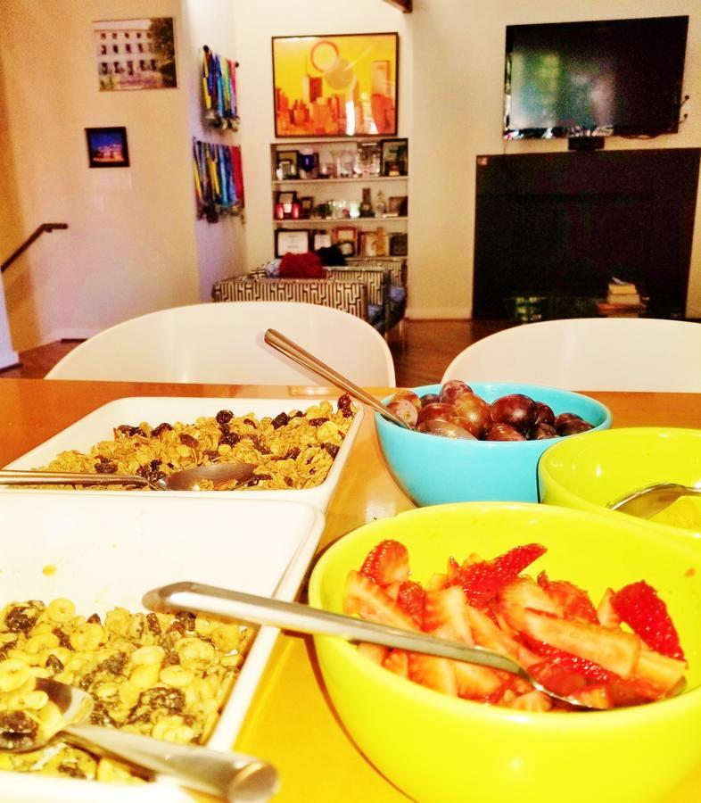 Modern Bed and breakfast Houston